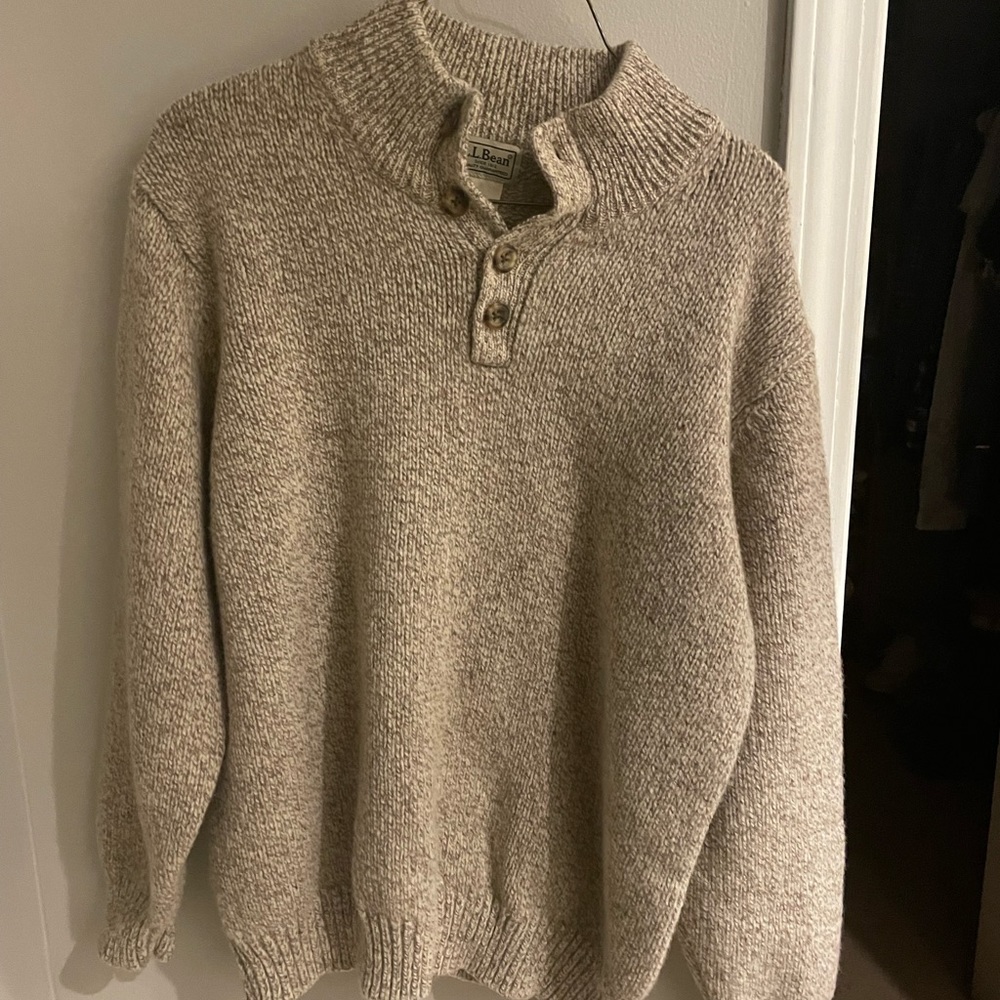 LL BEAN BUTTON UP